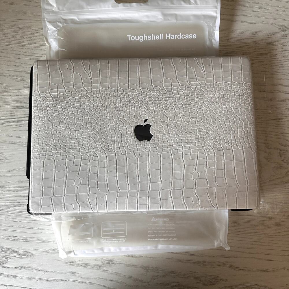 Apple Mac Laptop Cover White Faux Snakeskin Toughshell Hardcase NEW Pro 16